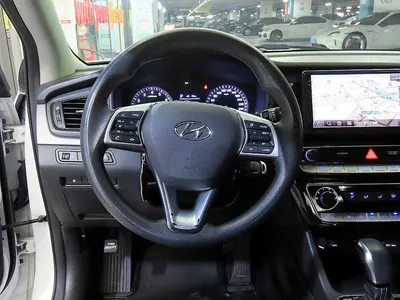 Hyundai 쏘나타 라이즈 2.0 2017 8