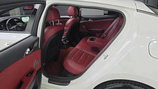 Kia Stinger 3.3 AWD 2019 11