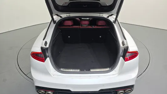 Kia Stinger 3.3 AWD 2019 16