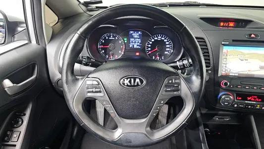 Kia K3 2013 12