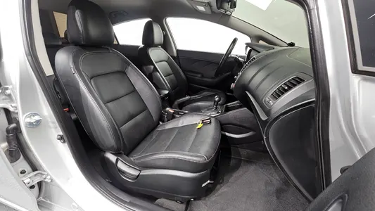 Kia K3 2013 27