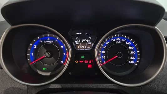 Hyundai 아반떼 1.6 GDi 2013 8