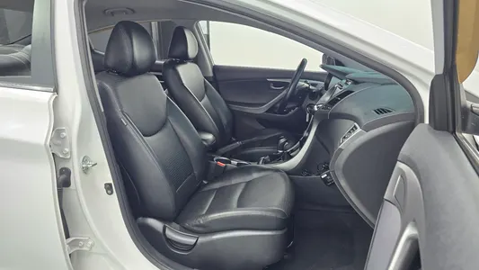 Hyundai 아반떼 1.6 GDi 2013 10