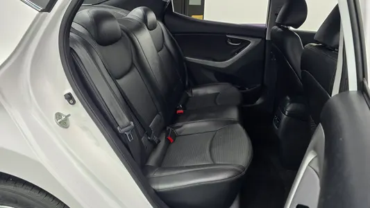 Hyundai 아반떼 1.6 GDi 2013 26