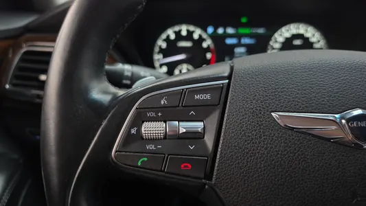 Genesis EQ900 3.8 GDI AWD 2017 18