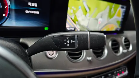 Mercedes-Benz E-Class W213 E300 AMG Line 2018 9