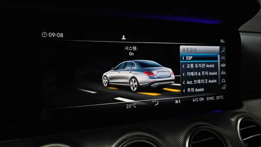 Mercedes-Benz E-Class W213 E300 AMG Line 2018 15