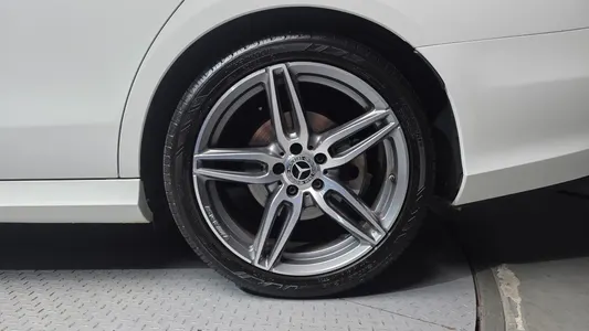 Mercedes-Benz E-Class W213 E300 AMG Line 2018 21