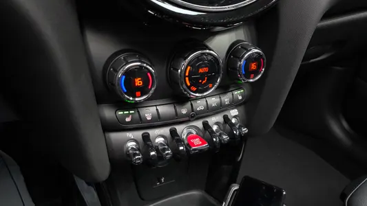 MINI 쿠퍼 2023 18