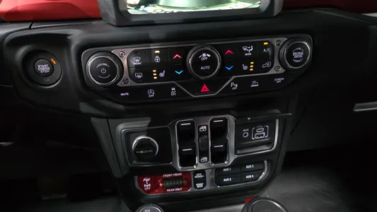 Jeep (JT) 3.6 2023 17