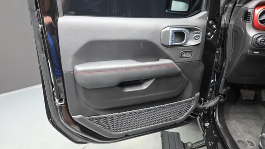Jeep (JT) 3.6 2023 25