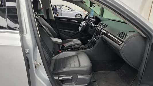 Volkswagen 파사트 1.8 TSI 2015 11