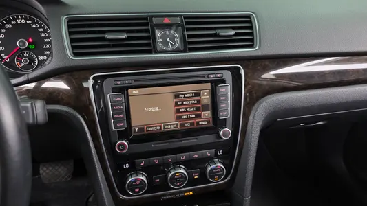 Volkswagen 파사트 1.8 TSI 2015 14