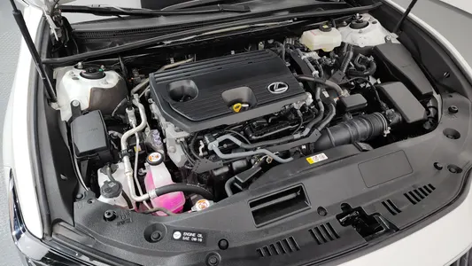 Lexus ES300h 7 2023 6