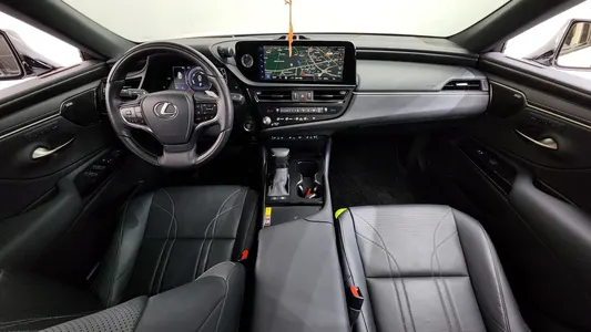 Lexus ES300h 7 2023 7