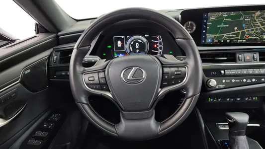 Lexus ES300h 7 2023 12