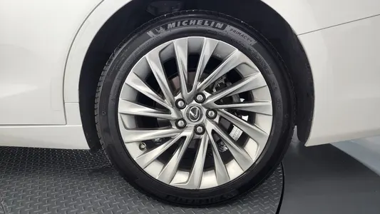 Lexus ES300h 7 2023 21
