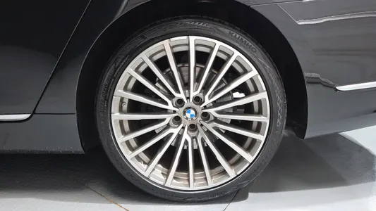 BMW 7 Series (G11) 740d xDrive 2021 21