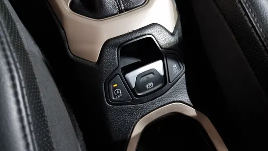 Jeep 레니게이드 2.0 AWD 2015 13