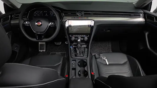 Volkswagen 아테온 2.0 TDI 2019 7