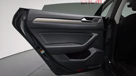 Volkswagen 아테온 2.0 TDI 2019 25