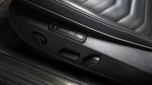 Volkswagen 아테온 2.0 TDI 2019 31