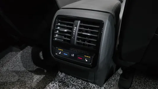 Volkswagen 아테온 2.0 TDI 2019 33