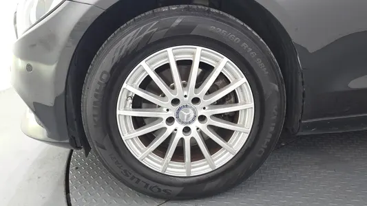 Mercedes-Benz C-Class W205 C200 2015 5
