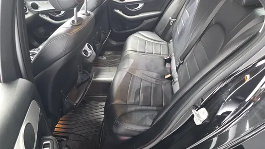 Mercedes-Benz C-Class W205 C200 2015 12