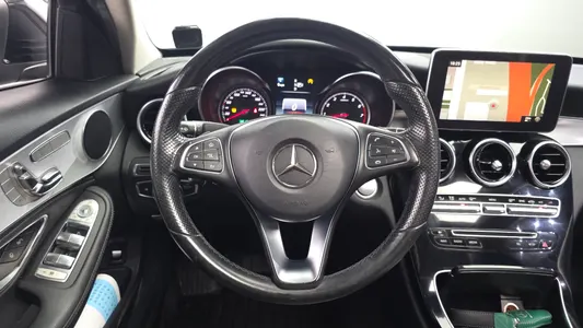 Mercedes-Benz C-Class W205 C200 2015 13