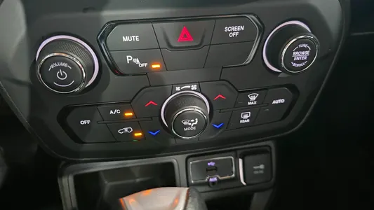 Jeep 레니게이드 1.6 2020 13