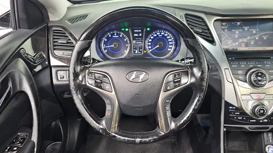 Hyundai Grandeur HG HG240 2011 12
