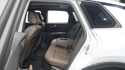 Audi Q4 e- (F4) 45 2025 11