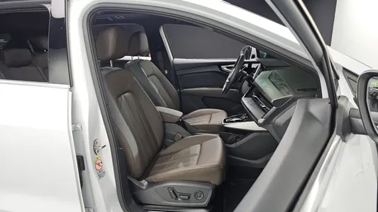 Audi Q4 e- (F4) 45 2025 26
