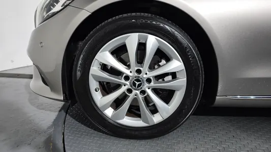 Mercedes-Benz C-Class W205 C220 d 2019 5