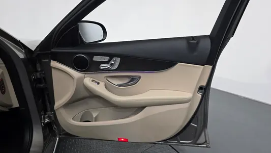 Mercedes-Benz C-Class W205 C220 d 2019 25