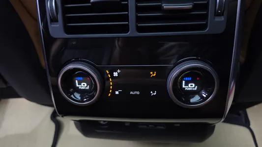 Land Rover 2 3.0 SDV6 AB 2019 12