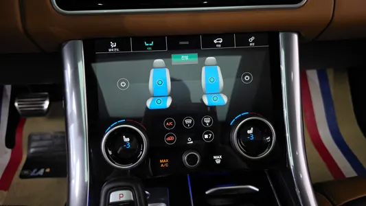 Land Rover 2 3.0 SDV6 AB 2019 30