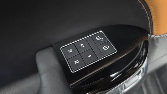Land Rover 2 3.0 SDV6 AB 2019 38