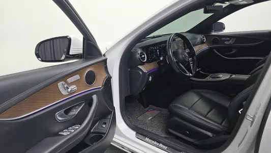 Mercedes-Benz E-Class W213 E250 2021 13