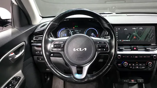 Kia 니로 플러스 2022 12