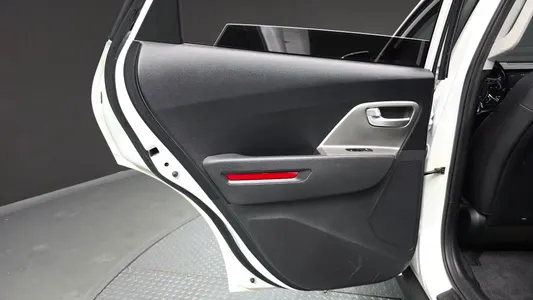 Kia 니로 플러스 2022 25