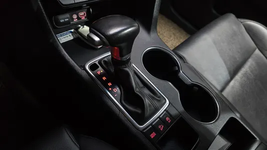 Kia 4 2.0 2WD 2017 9