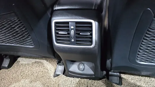 Kia 4 2.0 2WD 2017 32