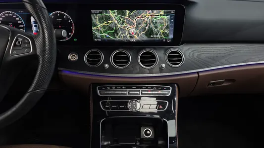 Mercedes-Benz E-Class W213 E300 4MATIC 2018 15
