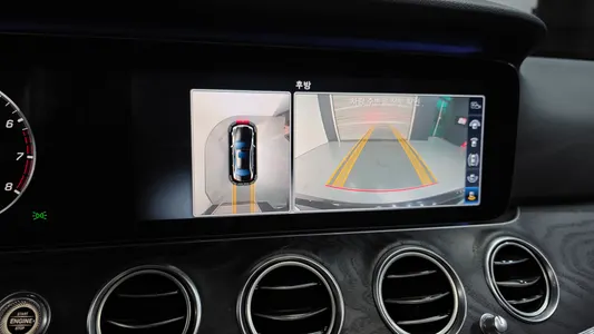 Mercedes-Benz E-Class W213 E300 4MATIC 2018 16