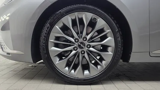Kia K8 3.5 4WD 2021 5