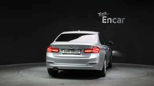BMW 3 Series (F30) 320d 2015 4