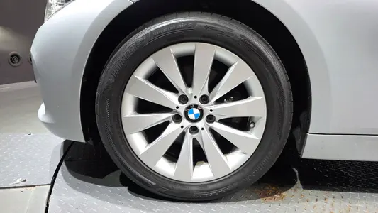 BMW 3 Series (F30) 320d 2015 5