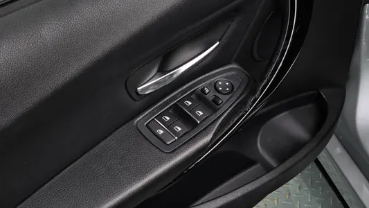 BMW 3 Series (F30) 320d 2015 16